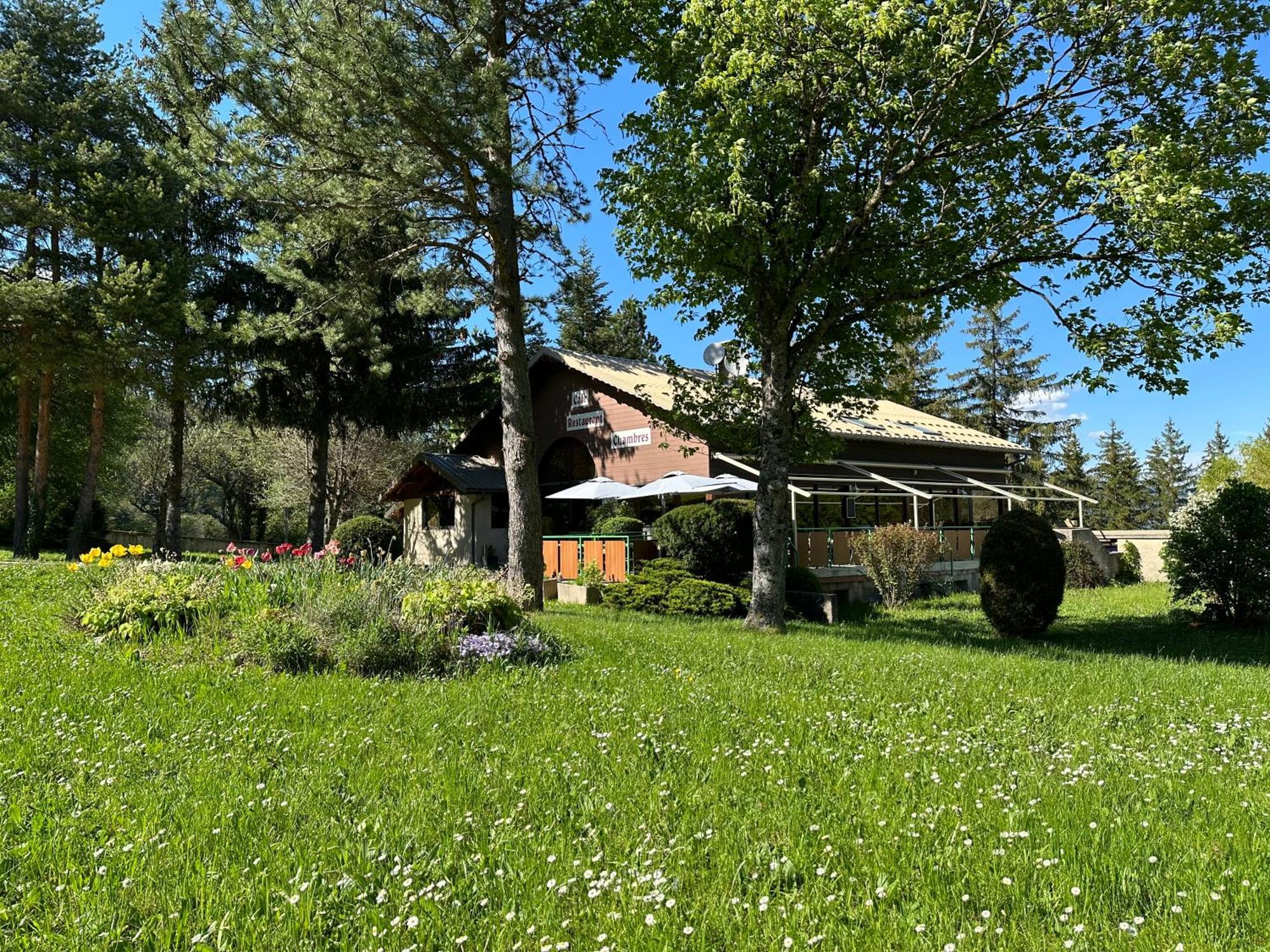 Logis Le Chalet Saint-Maurice-en-Trièves Екстериор снимка
